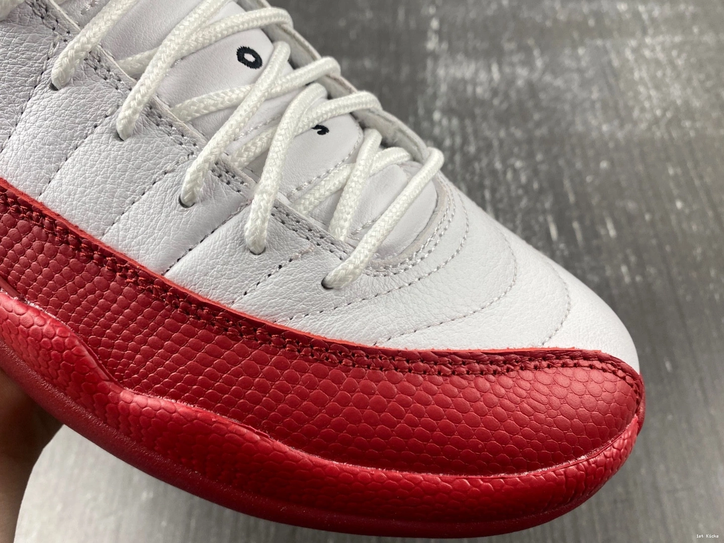 CT8013-116 Cherry Air 12 Jordan 0412